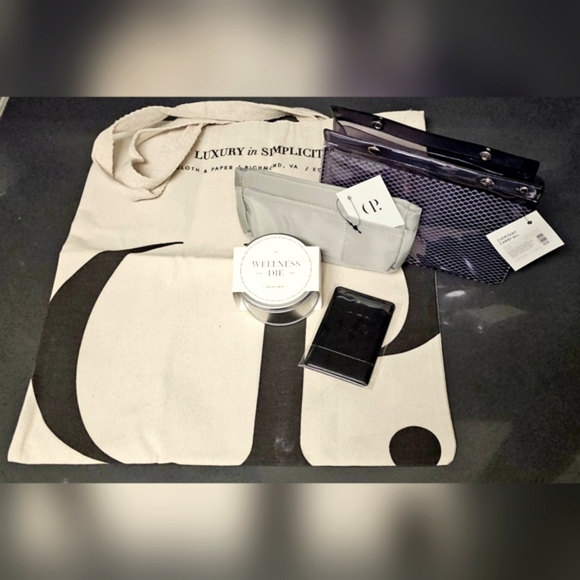 BRAND NEW Cloth and Paper Tote Bundle-5 - Picture 2 of 15